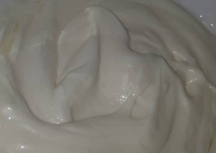 Homemade mayonnaise