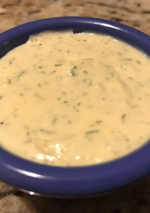 A picture of Dill or Tarragon Béarnaise Sauce.