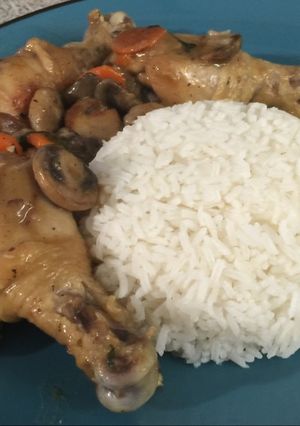 Una foto de Pollo francés al vino