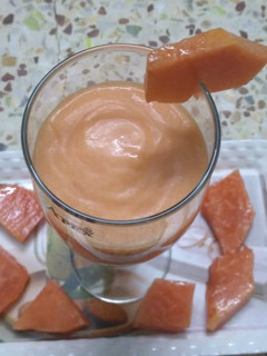 પપૈયા સ્મુધી (Papaya Smoothie Recipe In Gujarati) રેસીપી મુખ્ય ફોટો