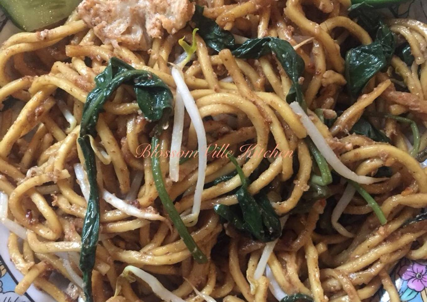 Mie goreng Kangkung telor bebek