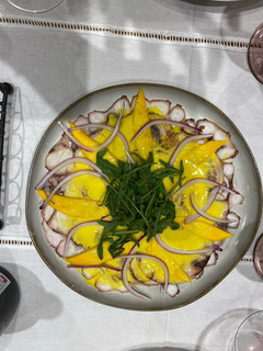 Una foto de Ceviche de pulpo con vinagreta de mango