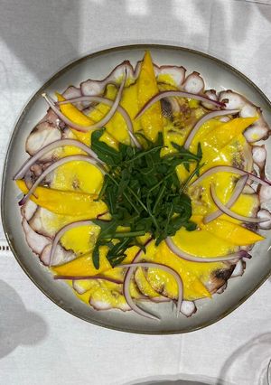 Una foto de Ceviche de pulpo con vinagreta de mango