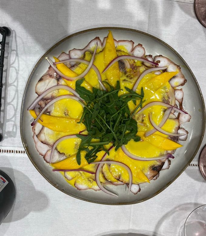 Una foto de Ceviche de pulpo con vinagreta de mango