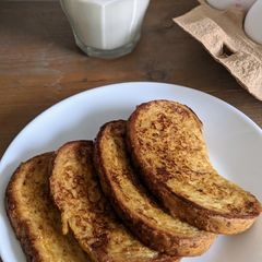 A picture of French toast.