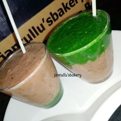 A picture of Mix fruits smoothie.