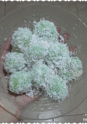 Foto resep Klepon Tabur Kelapa Parut (Onde Onde)