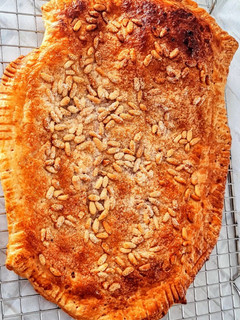 Una foto de Coca de llardons