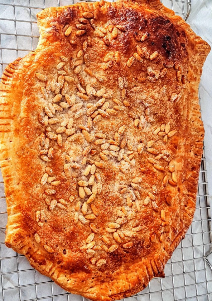 Una foto de Coca de llardons