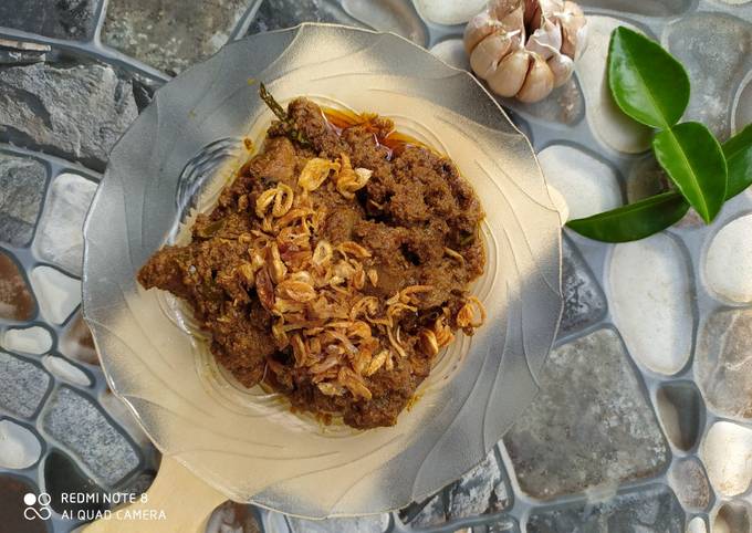 Bagaimana cara memasak Rendang bumbu simpel yang lezat