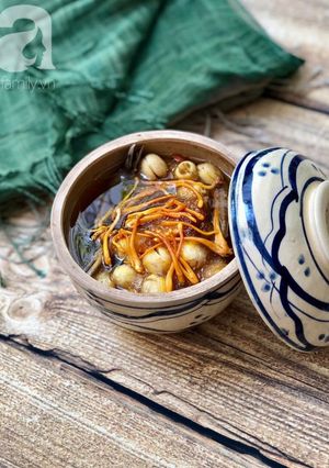 Hình của món Bồ Câu Tiềm Đông Trùng Hạ Thảo Yến Sào.