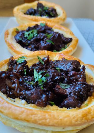 Una foto de Tartaletas con higaditos de pollo