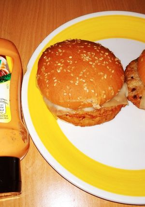 A picture of Chicken burger.