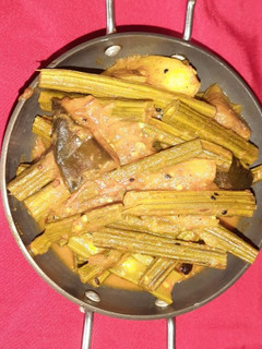 ডাঁটার তরকারি (dantar torkari recipe in Bengali) রেসিপির প্রধান ছবি