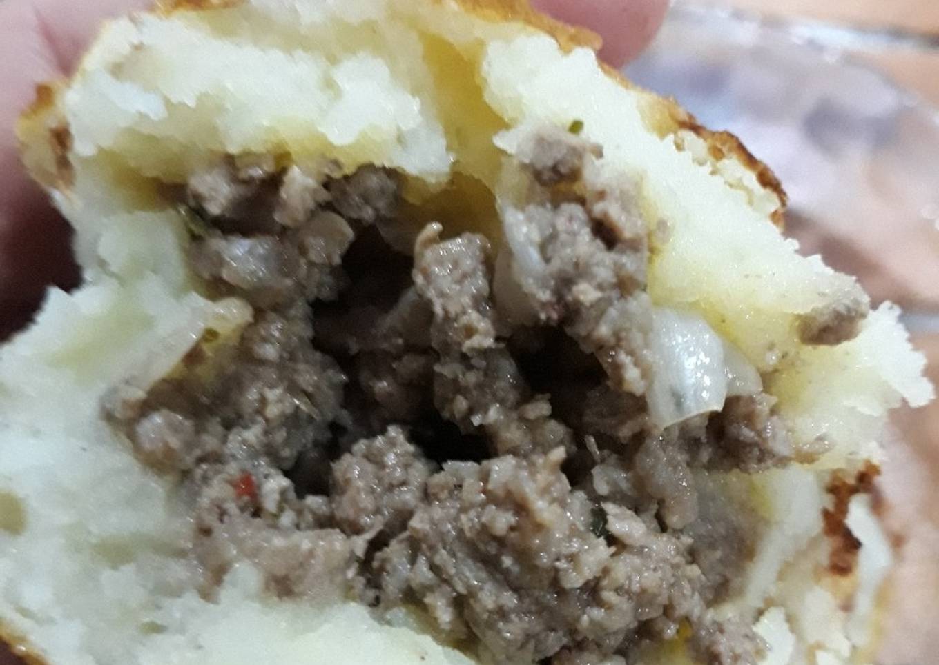 Bombas de papa con carne picada