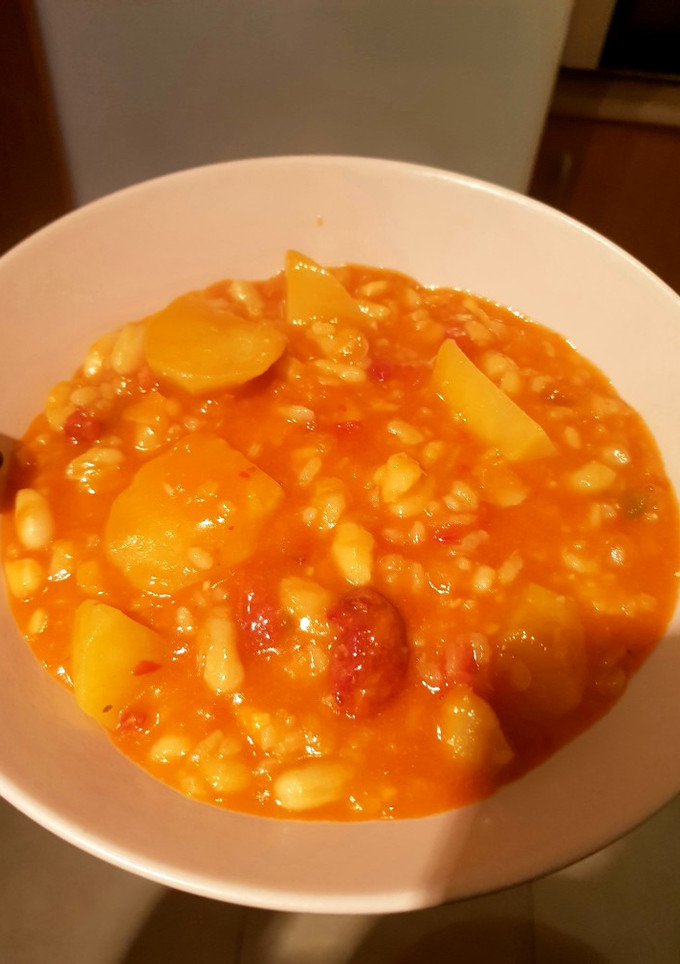 Una foto de Judías blancas con arroz