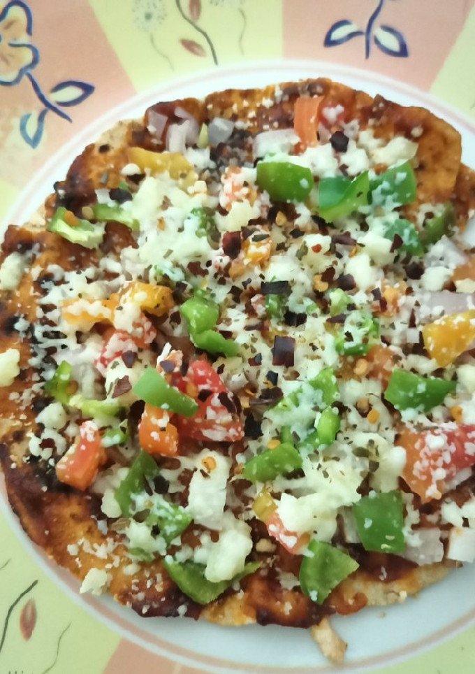 रोटी पिज़्ज़ा (roti pizza recipe in Hindi) रेसिपी मुख्य फोटो
