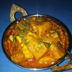 A picture of Kathal ki chapati sabji.