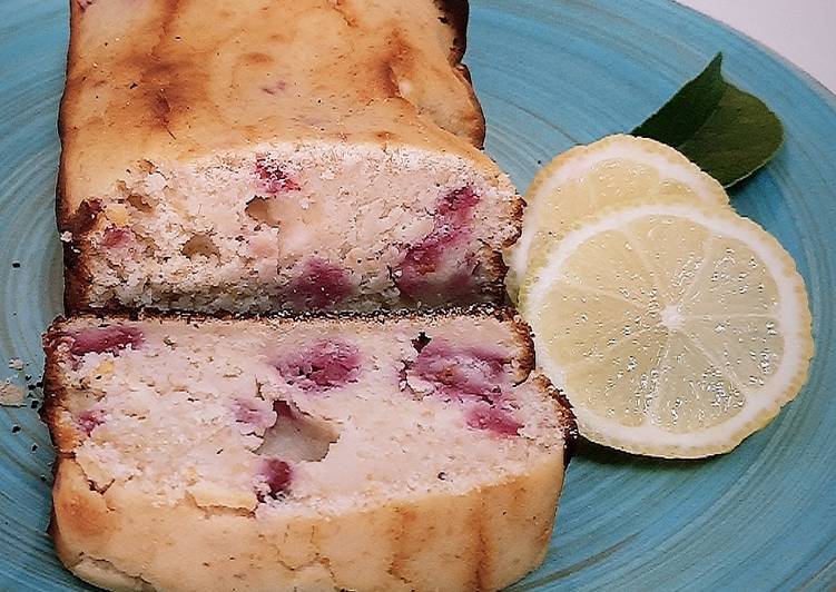 Bolo de limão e framboesa