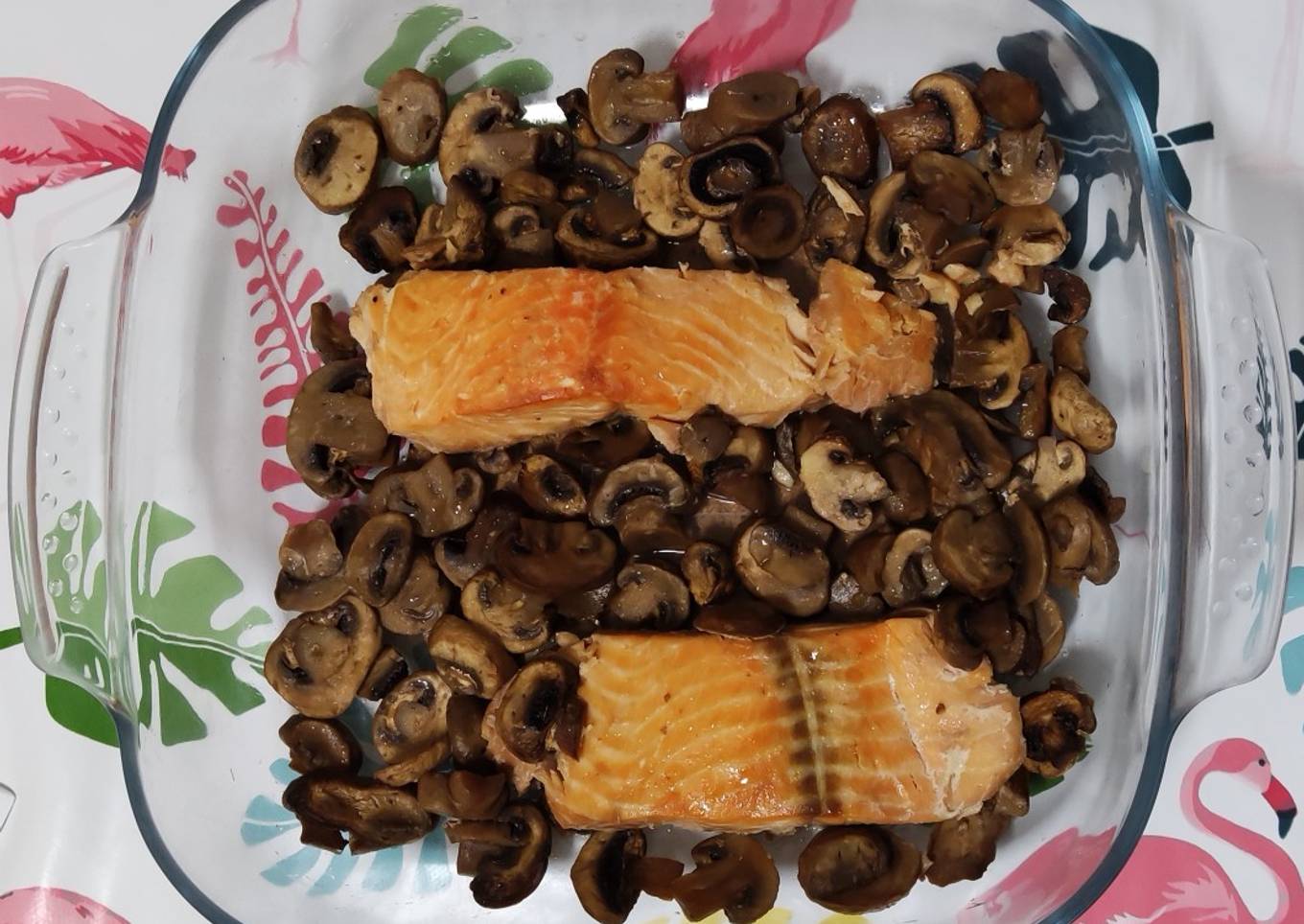 Salmón con champiñones 👌