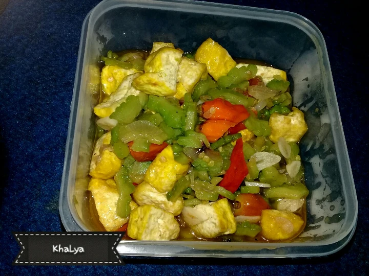 Cara Sederhana Membuat Resep  Oseng pare tahu pedas yang Enak Banget, Bisa Manjain Lidah