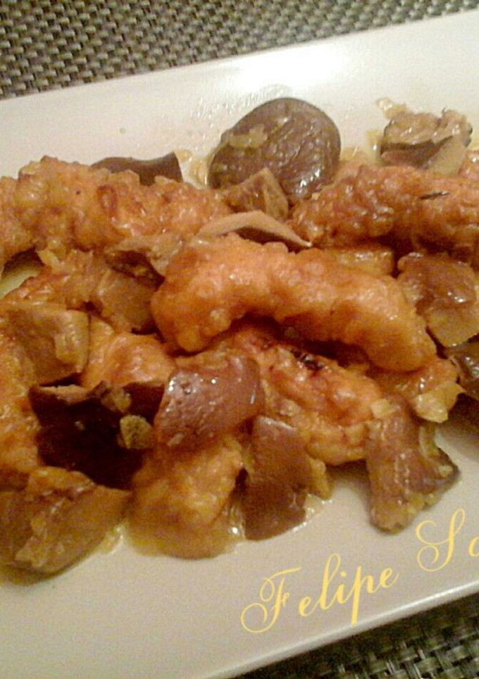 Una foto de Tiras de pollo con setas