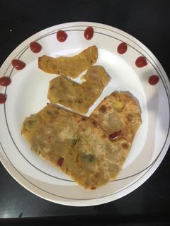 आलू पराठा(Aloo paratha recipe in Hindi) रेसिपी मुख्य फोटो