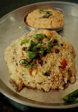 கோதுமை ரவை வெண்பொங்கல்(wheat rava pongal recipe in tamil) செய்முறை முக்கிய புகைப்படம்