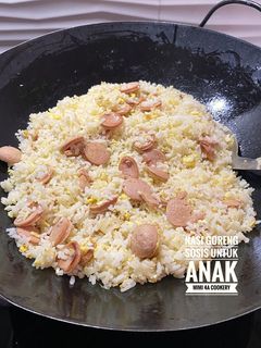 Foto resep Nasi goreng Sosis Telur