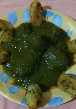 A picture of Palak kofta.