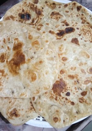 જીરા પરાઠા(Jeera Paratha Recipe In Gujarati) રેસીપી મુખ્ય ફોટો
