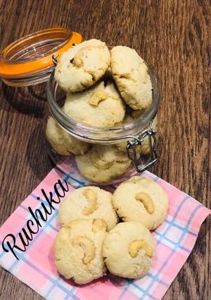 A picture of Coconut cookies.