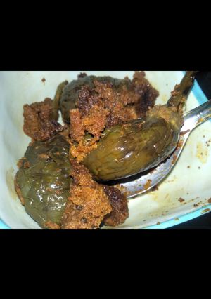 भरवा बैंगन की सब्जी (bharwa baingan ki sabzi recipe in Hindi) रेसिपी मुख्य फोटो