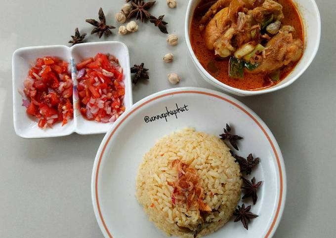 Nasi kebuli ayam with kari and sambel matah