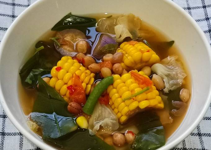 32. Sayur Asem Segar