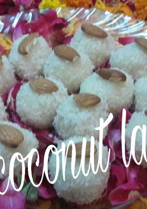 A picture of Instant coconut ladoo.