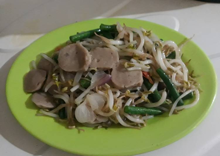 Tumis Tauge Kacang Panjang with Baso