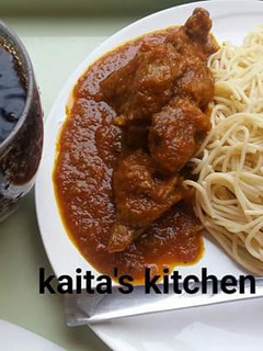 A picture of Spaghetti and stew.