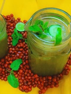 মশালা কিউকাম্বার লেমোনেড (Masala cucumber lemonade recipe in Bengali) রেসিপির প্রধান ছবি