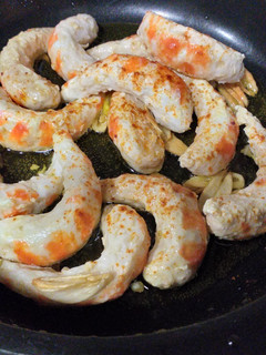 Una foto de Gambas al ajillo veganas