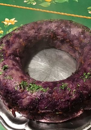 Une photo de Couronne de polenta aux carottes violettes