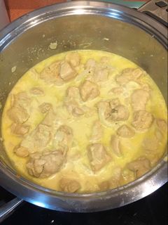 Una foto de Pavo con salsa al curry