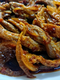Una foto de TIRAS DE Carne de🐽Cerdo...!
