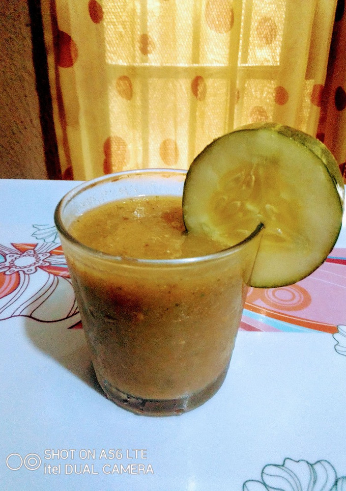 A picture of Guava Cucumber Smoothie.