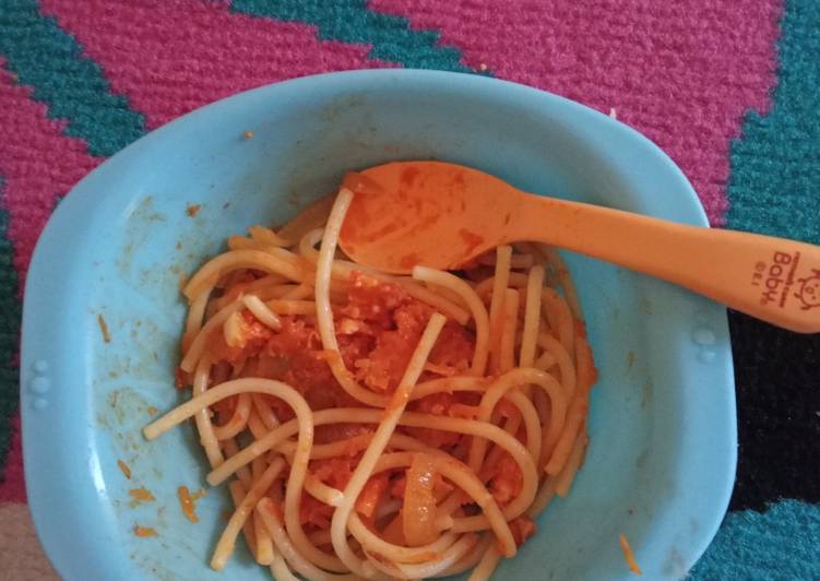 Spaghetti bolognese for kids