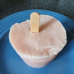 A picture of Yoghurt Ice-Cream On a Stick.