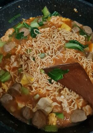 Foto resep Mie tek2 ala korea (pork) / ramnyun?