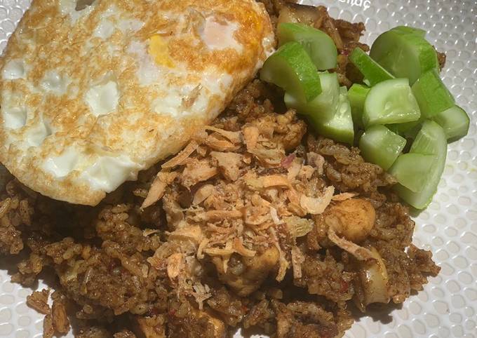 Standar Resep  memasak 138. Nasi Goreng Kebuli Ayam Cumi  sesuai selera