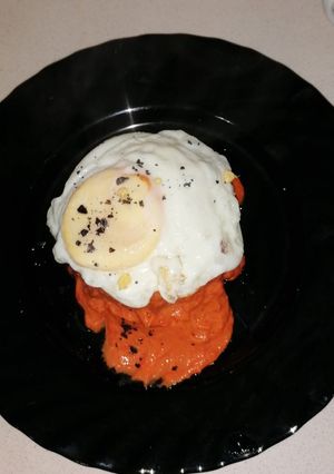 Una foto de Arroz a la cubana salsa casera con sobrasada