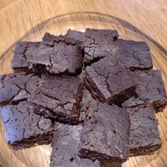 A picture of Brownies.